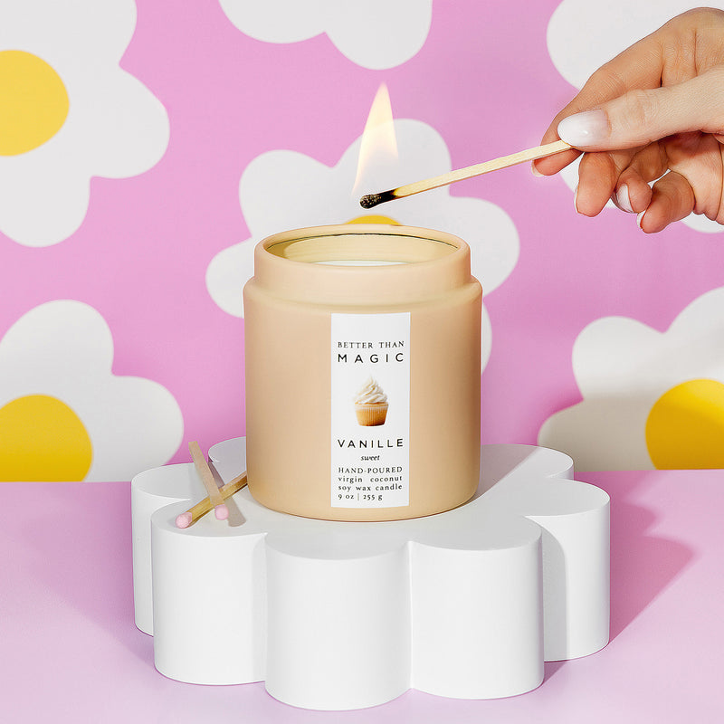 Better Than Magic Coconut Soy Woodwick Candle in Vanille